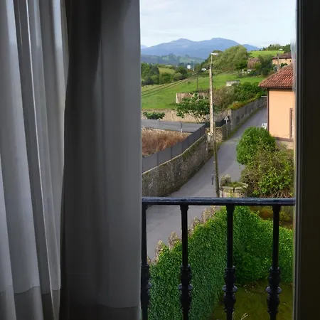 Casa De Valle 3*